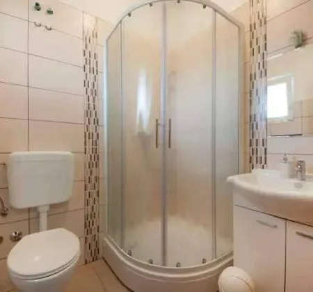 ゲストハウス & Krecak